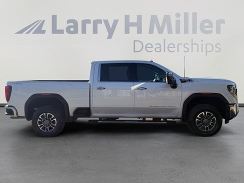 Used 2025 GMC Sierra 2500 SLT w/ SLT Premium Package AWD/4WD image 6