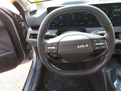 Used 2025 Kia K4 EX image 13
