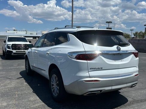 Used 2023 Buick Enclave Essence FWD image 4