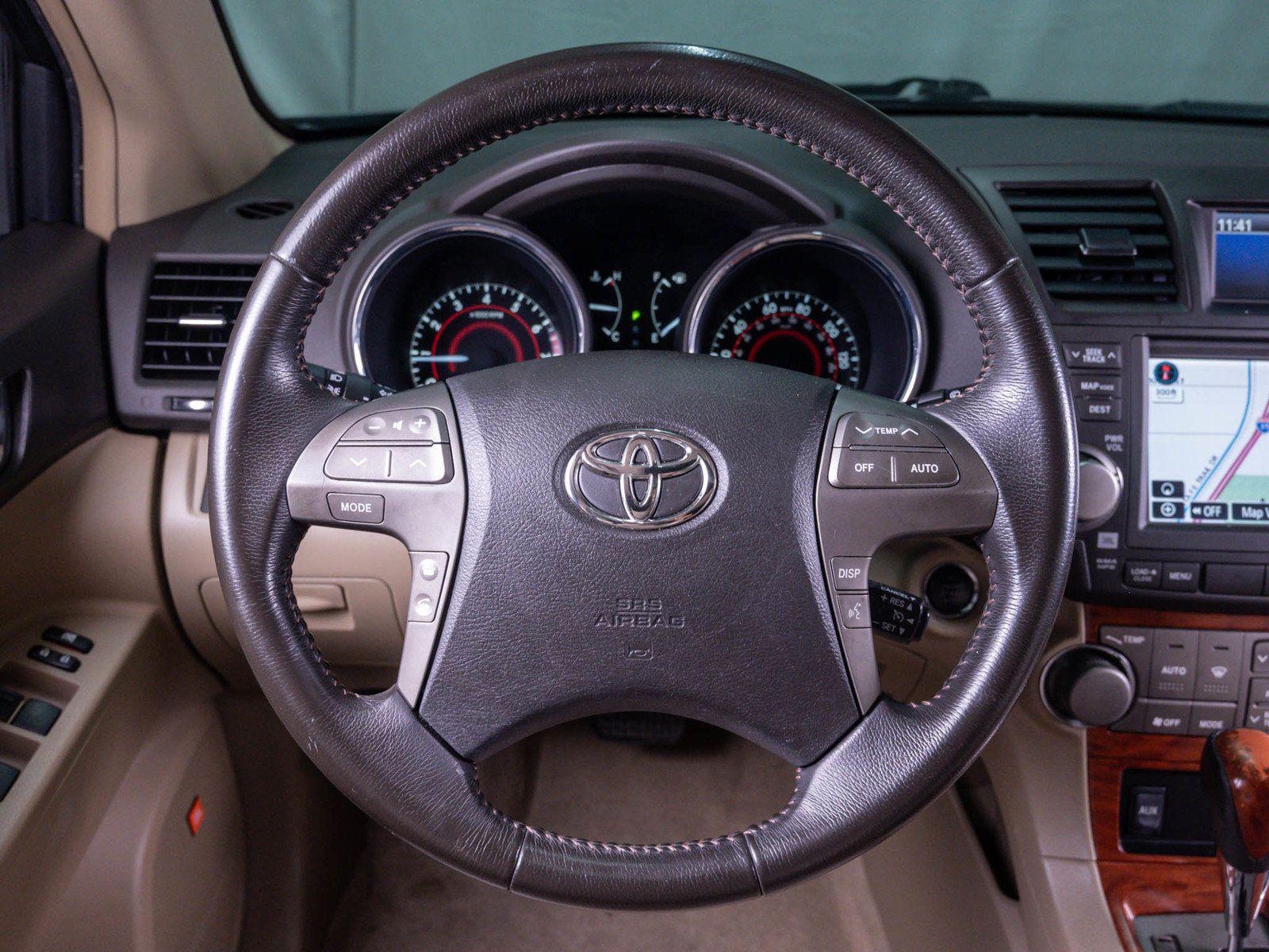 Used 2010 Toyota Highlander Limited w/ Extra Value Pkg 8 AWD/4WD image 16