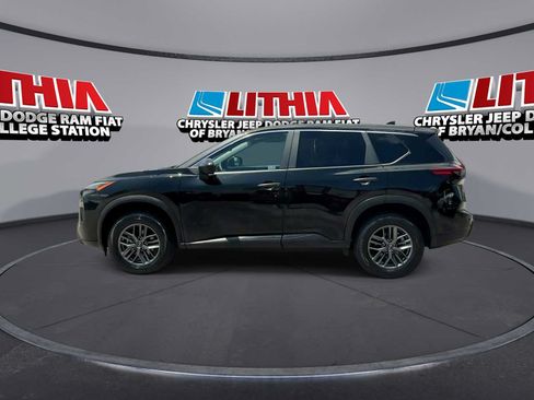 Used 2024 Nissan Rogue S FWD image 5