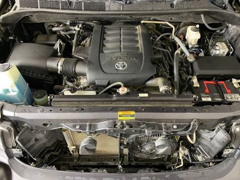 Used 2020 Toyota Sequoia Platinum AWD/4WD image 40