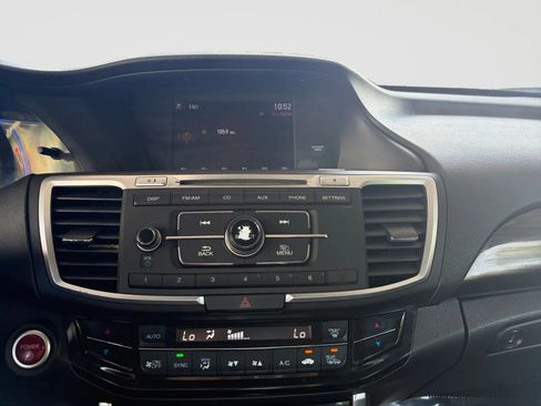 Used 2017 Honda Accord Hybrid Sedan image 23