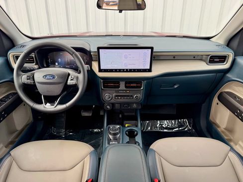 Used 2025 Ford Maverick Lariat w/ 4K Tow Package AWD/4WD image 34