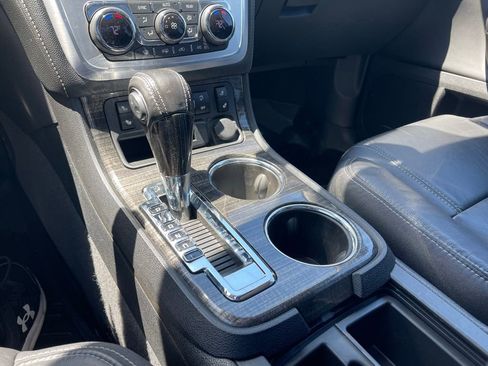 Used 2015 GMC Acadia SLT w/ Open Road Package FWD image 29