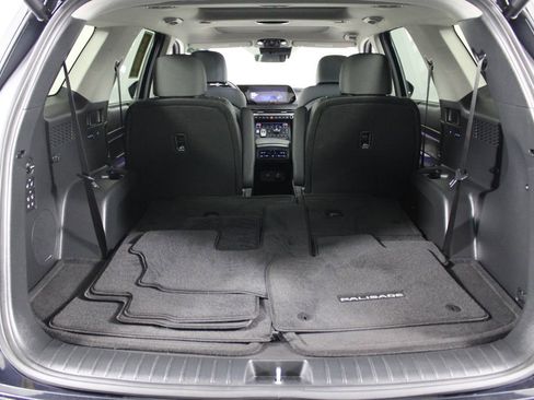 Used 2025 Hyundai Palisade Limited image 17