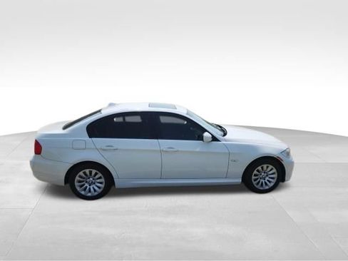 Used 2009 BMW 328i Sedan RWD image 2