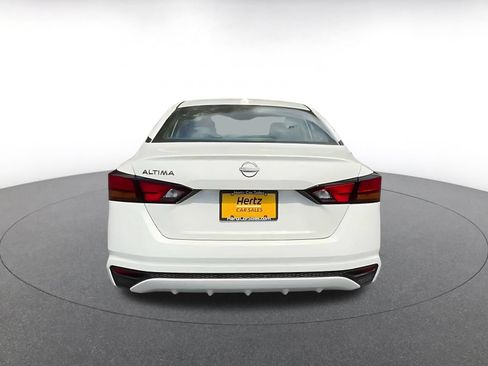 Used 2025 Nissan Altima 2.5 SV FWD image 10