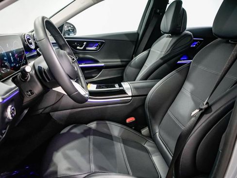 Used 2025 Mercedes-Benz C 300 4MATIC Sedan image 17