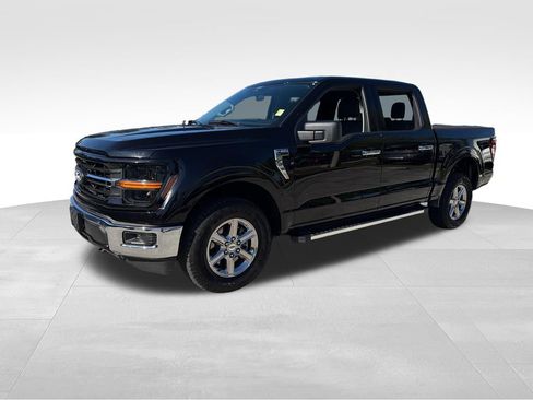 Used 2025 Ford F150 XLT w/ Equipment Group 301A Standard AWD/4WD image 3