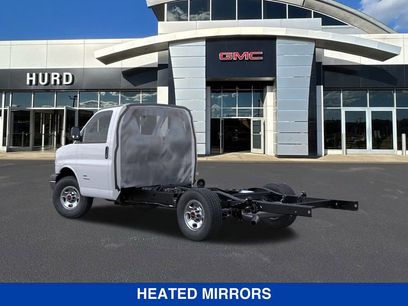 New 2025 GMC Savana 3500 Work Van w/ Power Convenience Package