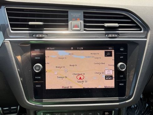 Used 2020 Volkswagen Tiguan SEL Premium R-Line AWD/4WD image 22