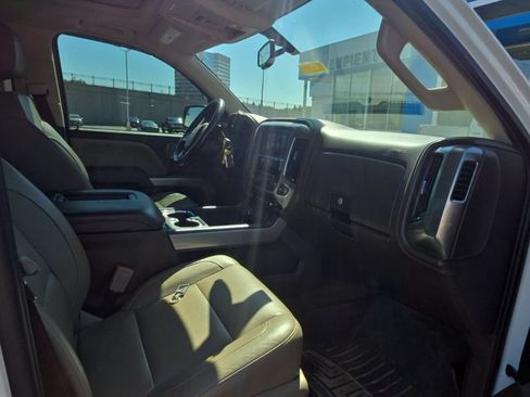 Used 2018 Chevrolet Silverado 1500 LTZ Z71 w/ LTZ Plus Package AWD/4WD image 16