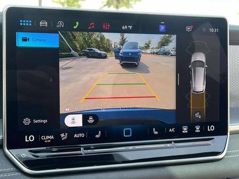 New 2026 Volkswagen Tiguan SE R-Line FWD image 18