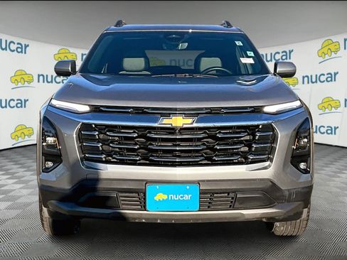 Used 2025 Chevrolet Equinox LT w/ Convenience Package II image 2