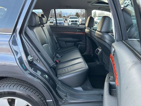 Used 2011 Subaru Outback 2.5i Limited image 25