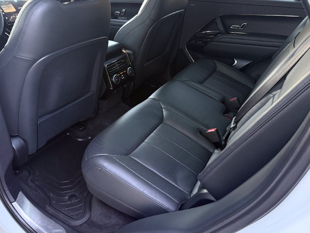 Used 2023 Land Rover Range Rover Sport SE Dynamic AWD/4WD image 32