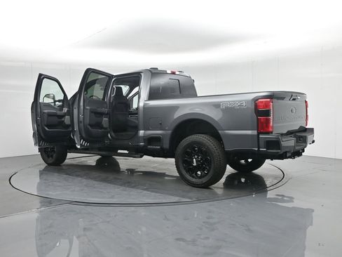 New 2026 Ford F250 Lariat w/ Black Appearance Package image 32