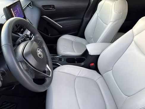 Used 2024 Toyota Corolla Cross LE FWD image 20