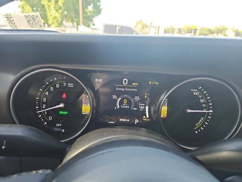 Used 2023 Jeep Wrangler Unlimited AWD/4WD image 19