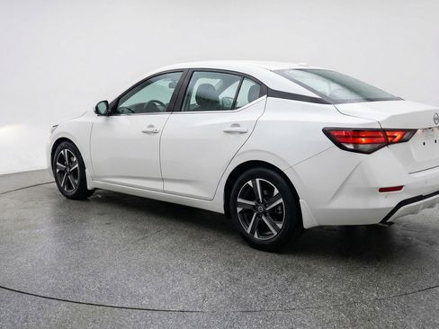 Used 2025 Nissan Sentra SV FWD image 6
