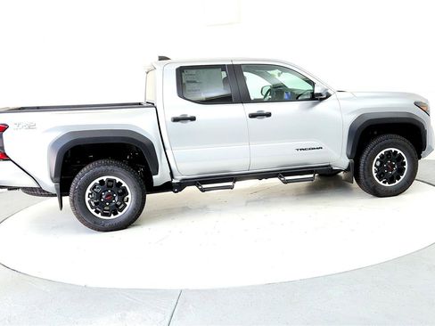 New 2025 Toyota Tacoma TRD Off-Road image 6