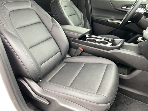 Used 2026 Chevrolet Equinox LT w/ Convenience Package II FWD image 10