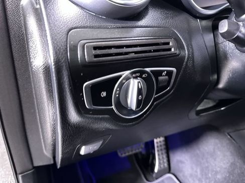 Used 2021 Mercedes-Benz GLC 300 GLC 300 image 46