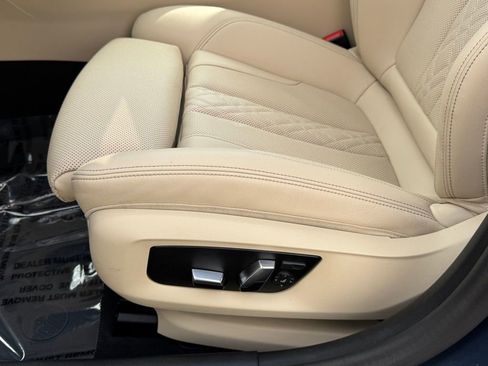 Certified 2023 BMW 530i xDrive w/ Premium Package AWD/4WD image 19