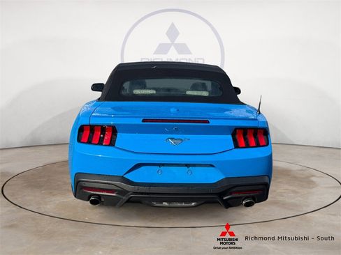 Used 2024 Ford Mustang Premium image 4