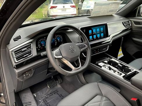 New 2025 Volkswagen Atlas Cross Sport SE image 14