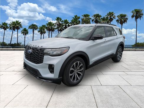 New 2026 Ford Explorer ST-Line w/ Premium Package RWD image 3