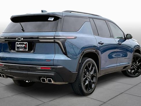 Used 2024 Chevrolet Traverse RS image 12