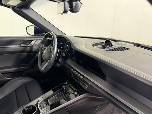 Used 2022 Porsche 911 Carrera 4S AWD/4WD image 31