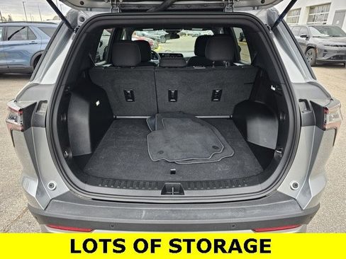 Used 2025 Chevrolet Equinox LT image 10