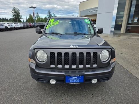 Used 2014 Jeep Patriot Sport w/ Power Value Group FWD image 3
