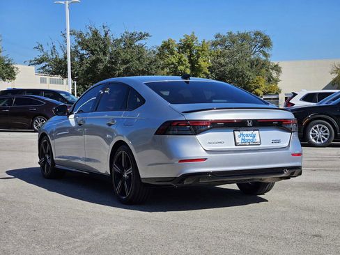 Used 2025 Honda Accord Sport image 5