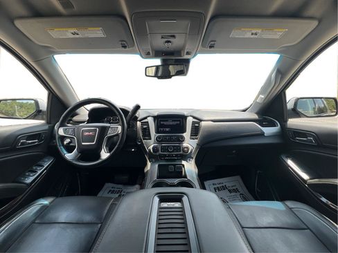 Used 2017 GMC Yukon SLT AWD/4WD image 8