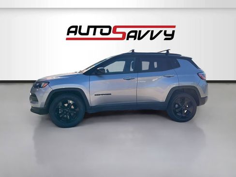 Used 2022 Jeep Compass Latitude AWD/4WD image 4