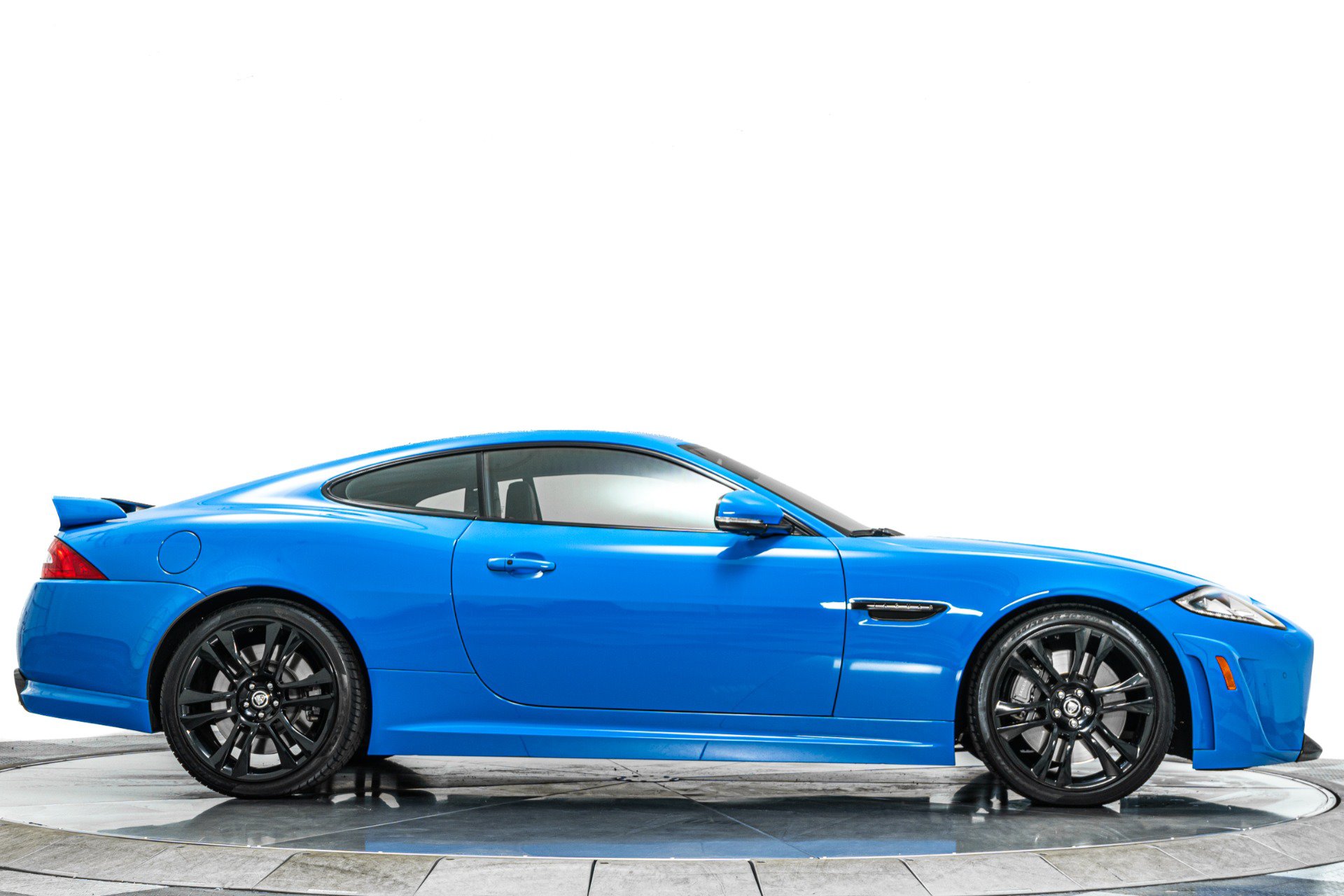 Used 2012 Jaguar XKR R-S RWD image 43