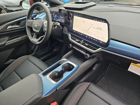 New 2026 Chevrolet Equinox EV LT w/ Convenience Package II image 29