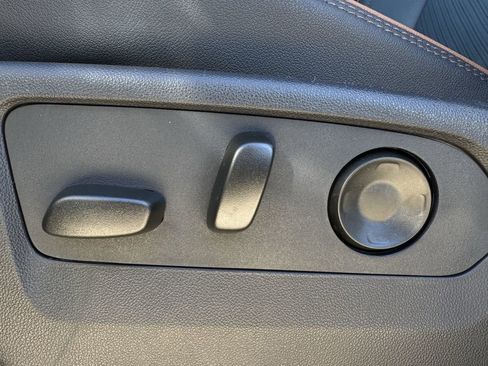 New 2026 GMC Yukon XL AT4 w/ AT4 Premium Package image 23