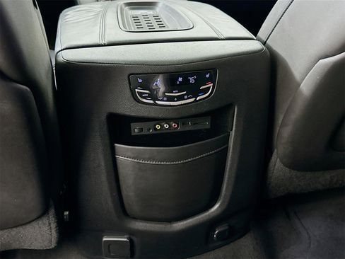 Used 2015 Cadillac Escalade Luxury image 28