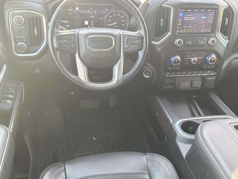 Used 2022 GMC Sierra 3500 Denali w/ Denali Ultimate Package AWD/4WD image 8