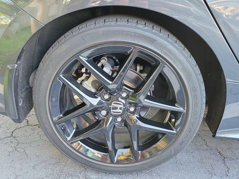 Used 2024 Honda Civic Sport image 7