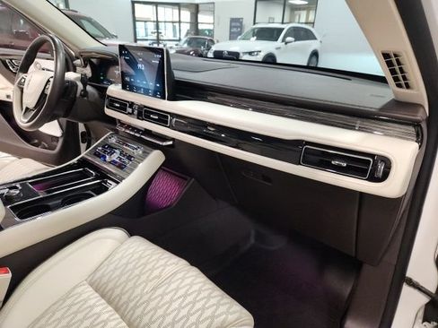 Used 2020 Lincoln Aviator Black Label w/ Dynamic Handling Package AWD/4WD image 39