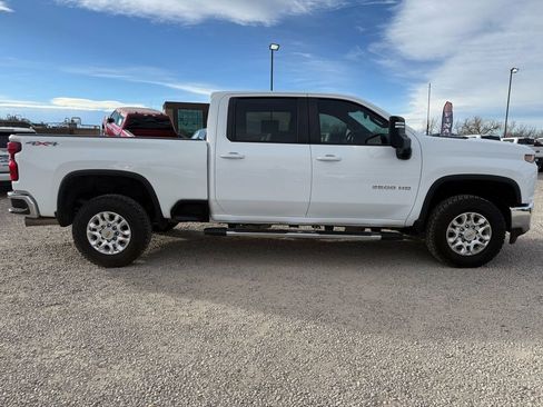 Used 2023 Chevrolet Silverado 2500 LT w/ Convenience Package image 12
