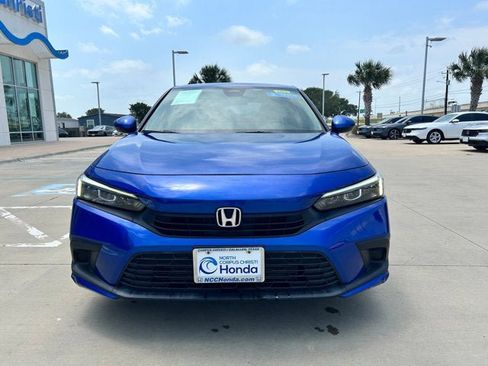 Certified 2022 Honda Civic EX image 3