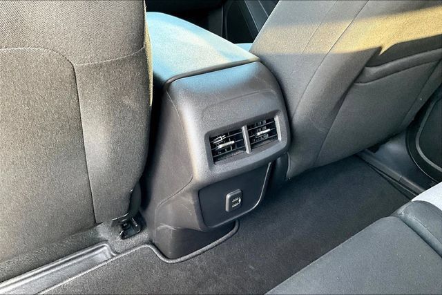 Used 2024 Chevrolet Equinox LS w/ LS Convenience Package FWD image 10