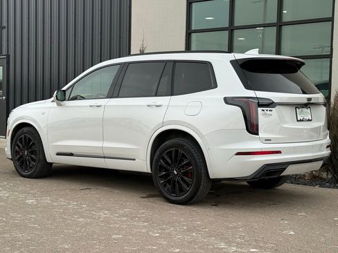 Used 2024 Cadillac XT6 Sport image 3